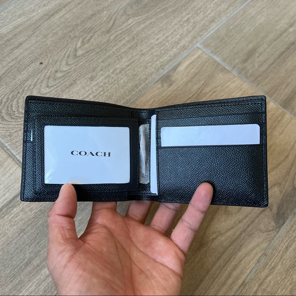 Coach Compact Id Wallet - Picture 5 of 8